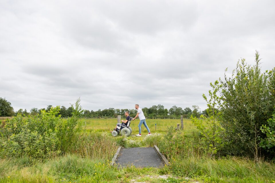 a Toegankelijkheid rolstoel natuur walden