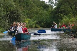 Kinderkanotocht door Nationaal Park De Alde Feanen